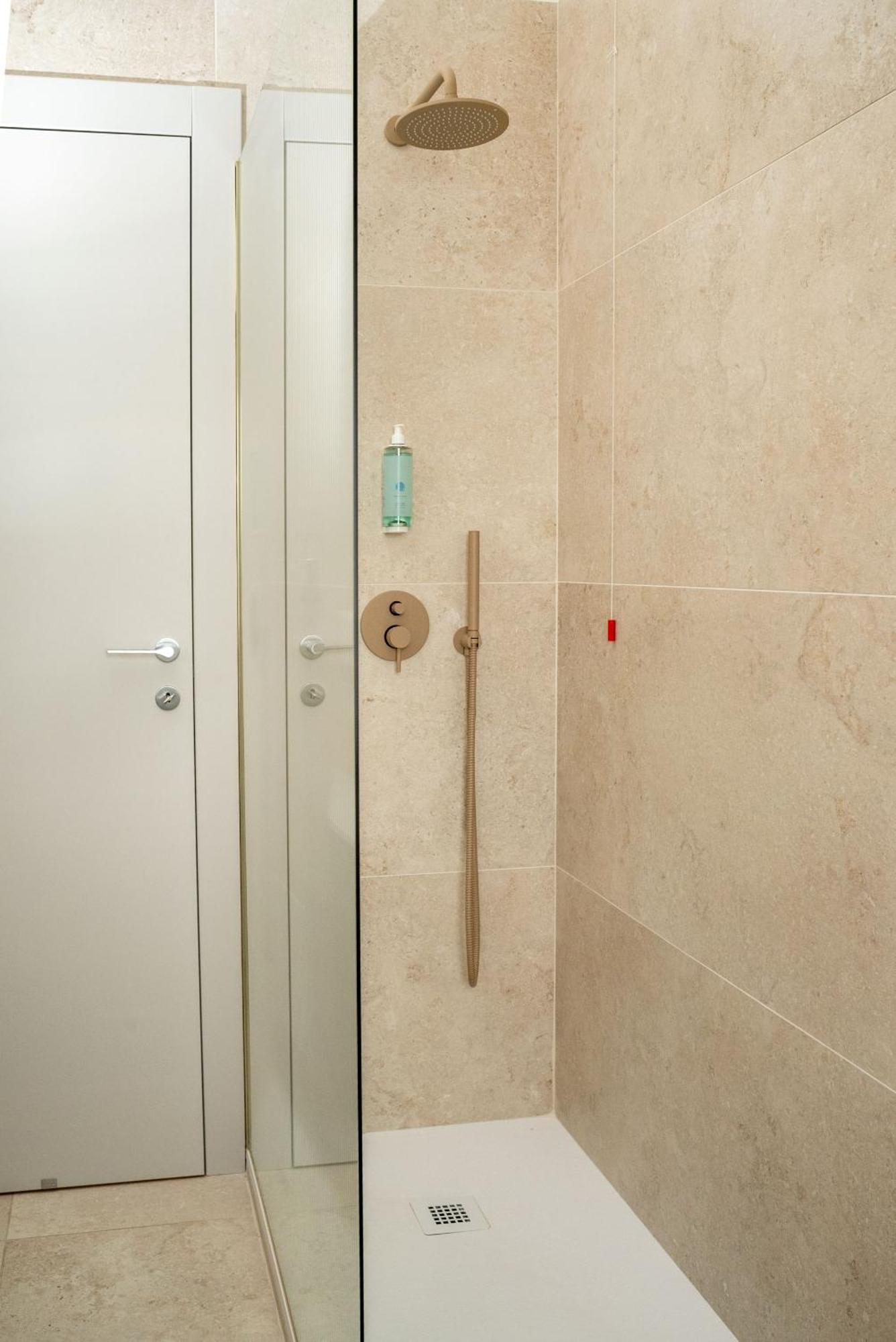 Pi'S Apartments Comfort & Chill San Nicola La Strada Екстериор снимка