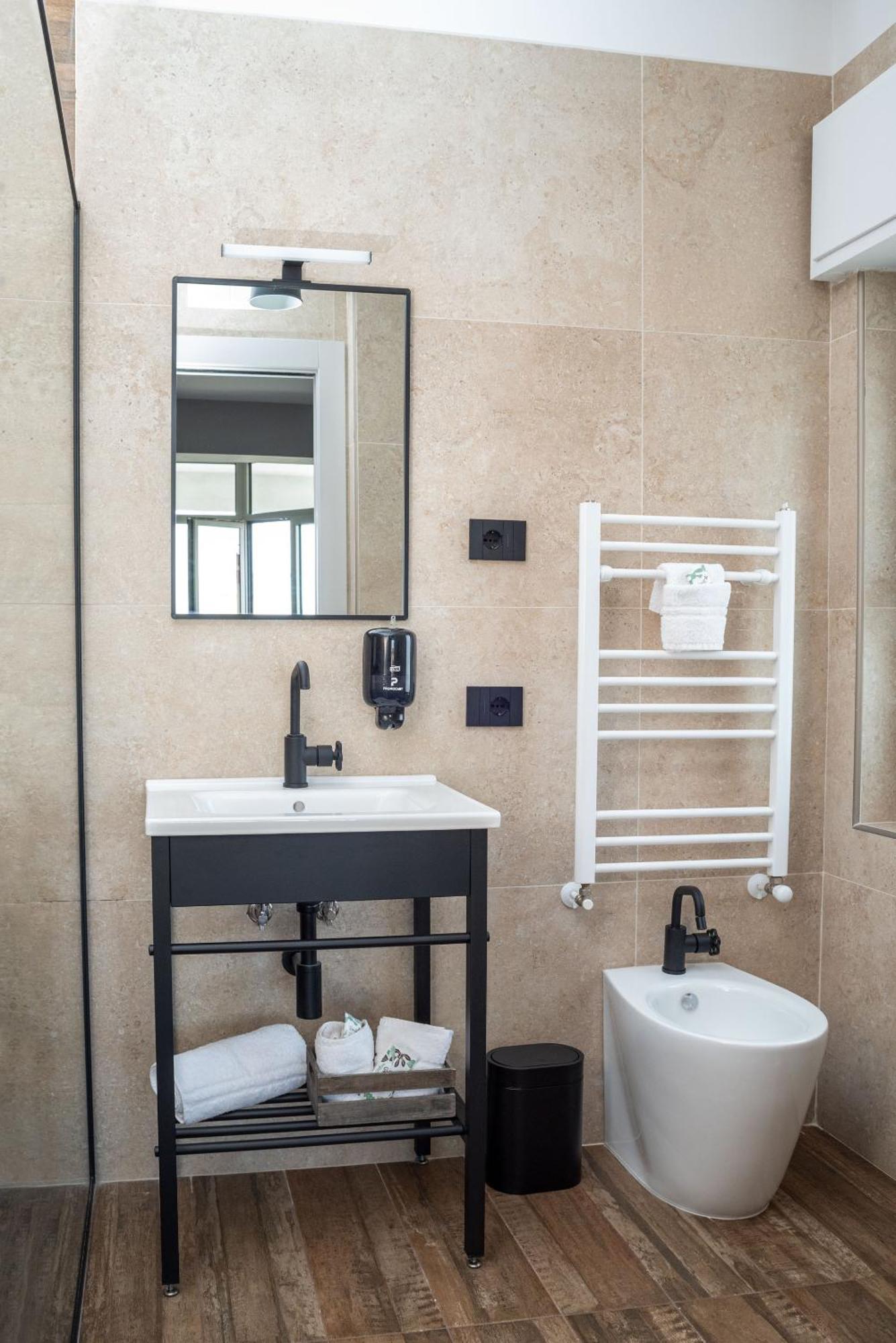 Pi'S Apartments Comfort & Chill San Nicola La Strada Екстериор снимка