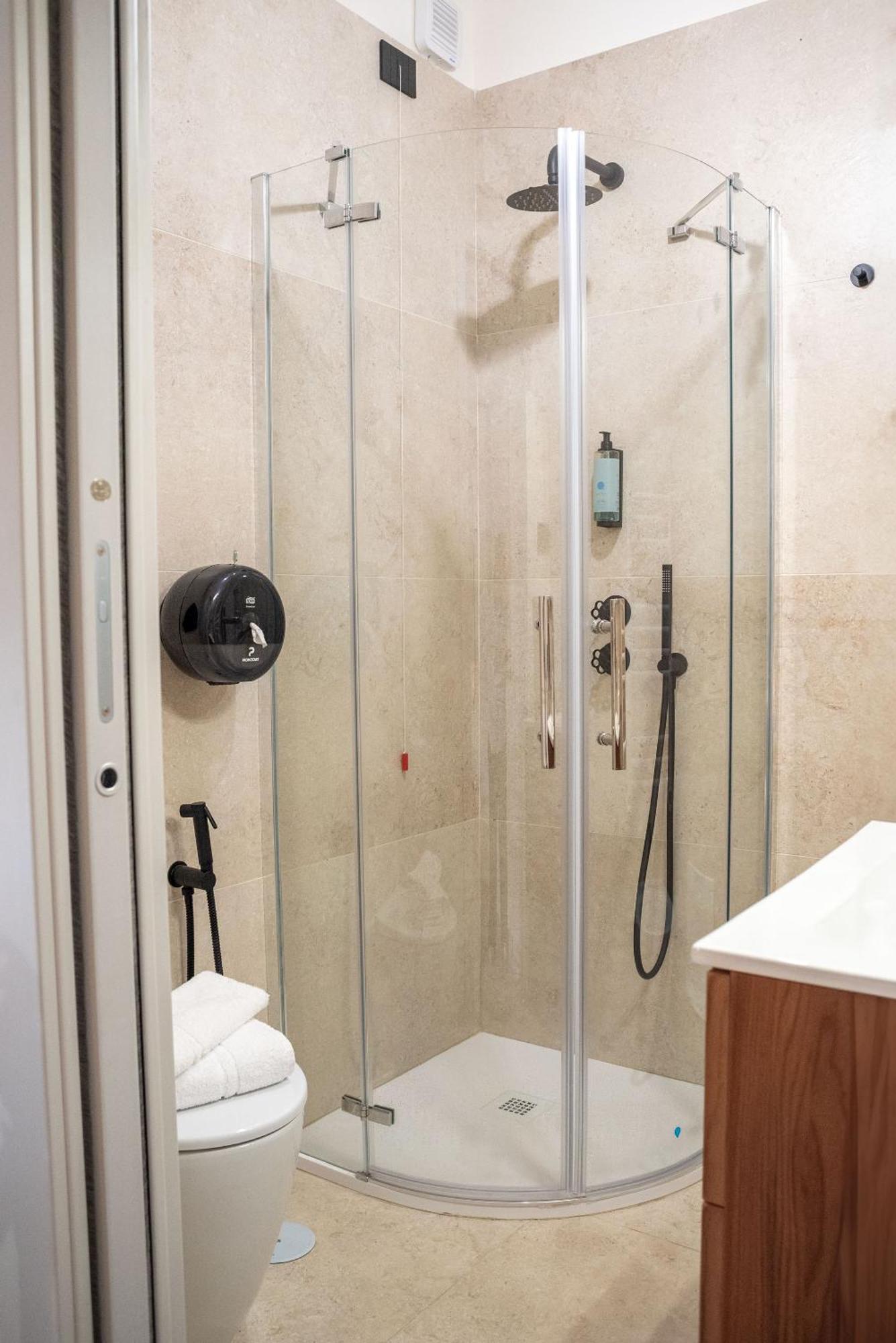 Pi'S Apartments Comfort & Chill San Nicola La Strada Екстериор снимка